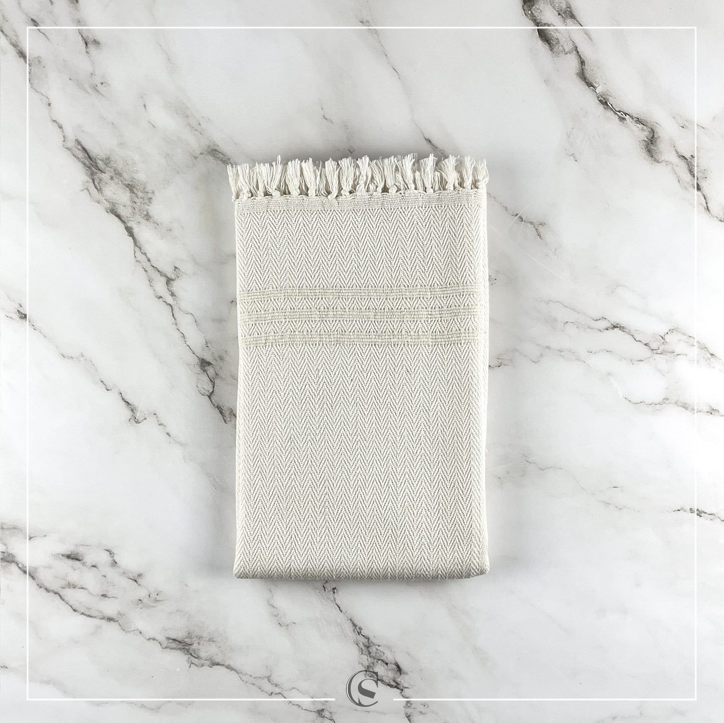 Serviette Lozy - La douceur épurée pour votre salle de bain.