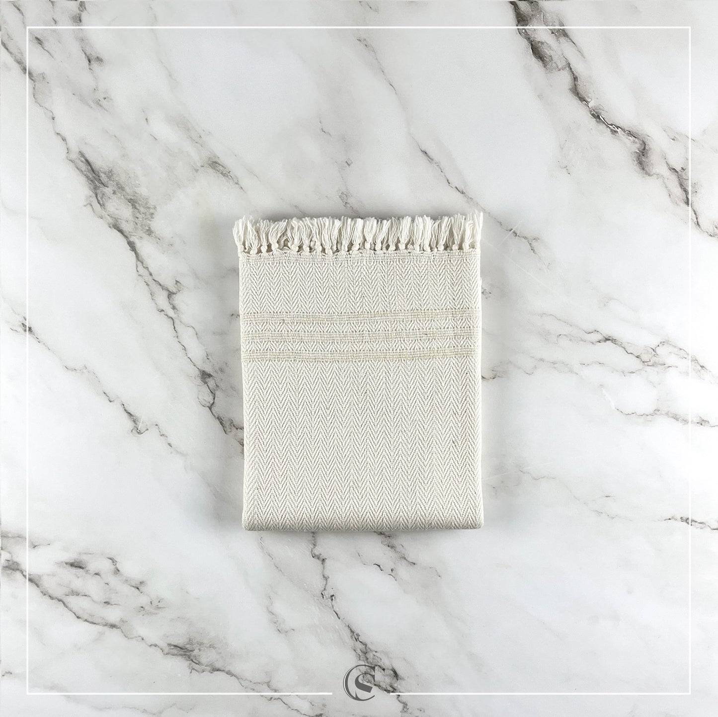 Serviette Lozy - La douceur épurée pour votre salle de bain.