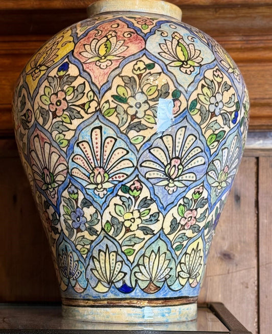 Vase Golzar